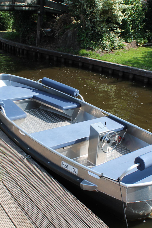 Boatrental 2 Hours 8 Person with Steeringwheel and cushions - Key points to know before you book