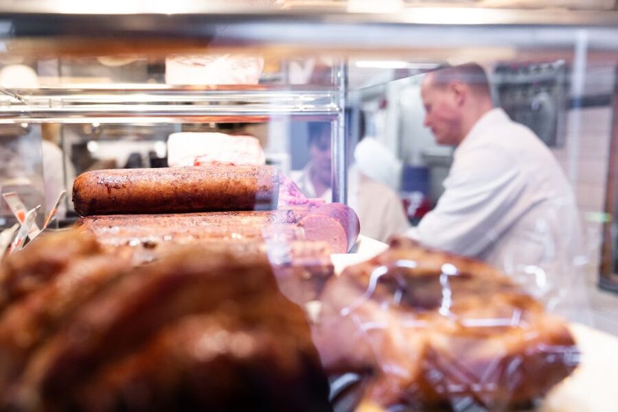 Boutique Dutch Food & History Tour with up to 8 guests only - Tuesday through Friday: butcher-shop specialties and Dutch wine