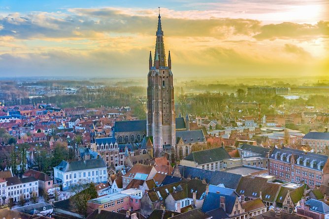 Bruges bus tour from Amsterdam - Chocolate, beer, and old houses in quick succession