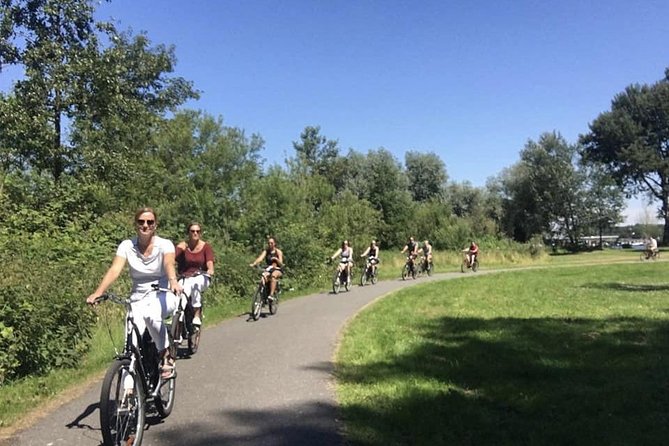 Cheese, Canals & Windmill Countryside E-Bike Tour Amsterdam - Cheese, clogs, and a very Dutch pause