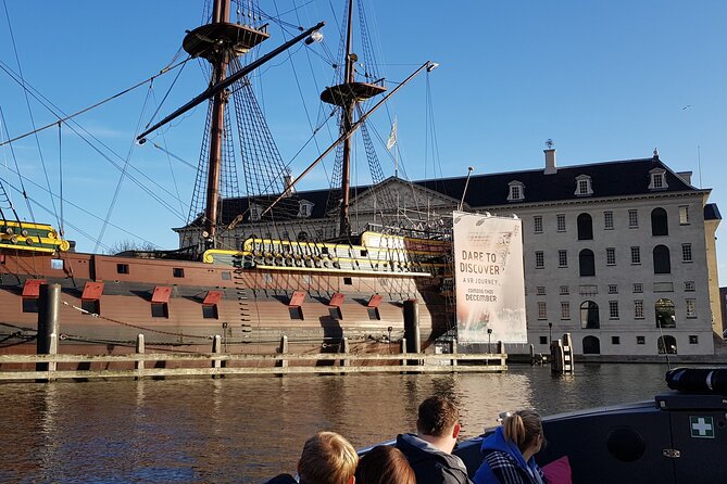 Classic Salonboat Tour in Amsterdam Including Cheese and Wine - Prinsengracht, houseboats, and the Nine Streets