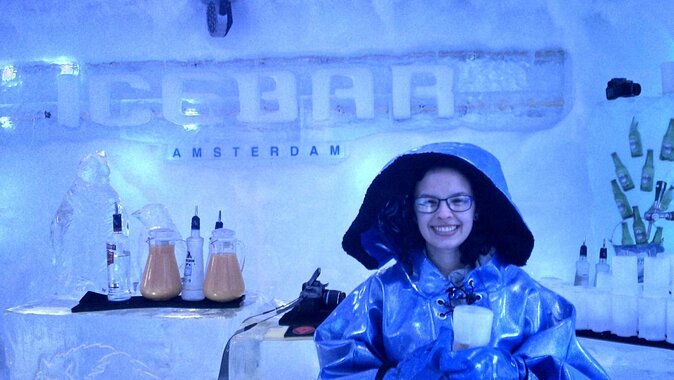 Combo Ticket: Xtracold Icebar Amsterdam and 1-Hour Canal Cruise - A frozen bar and a classic Amsterdam boat ride