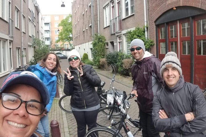 Daily group bike tour in Spanish. - Museum Square, Van Gogh Museum, and the Rijksmuseum
