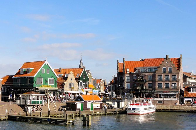Day Trip from Amsterdam to Zaanse Schans Windmills and Volendam - A practical stop at Alida Hoeve