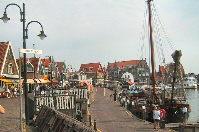 Day Trip from Amsterdam to Zaanse Schans Windmills and Volendam - Timing, pickup, and the shape of the day