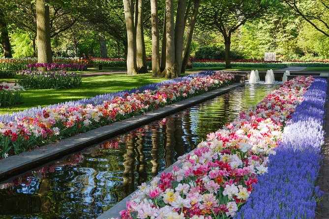 Day Trip to Keukenhof Gardens from Amsterdam with Tour Guide - Finding Aloha Bowl near Amsterdam Central Station