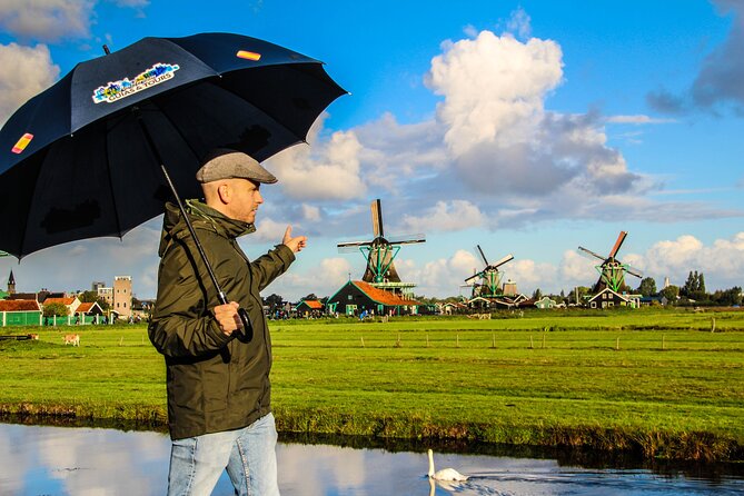 Day Trip to Zaanse Schans, Edam, Volendam and Marken from Amsterdam - Getting back to Amsterdam and adding the canal cruise
