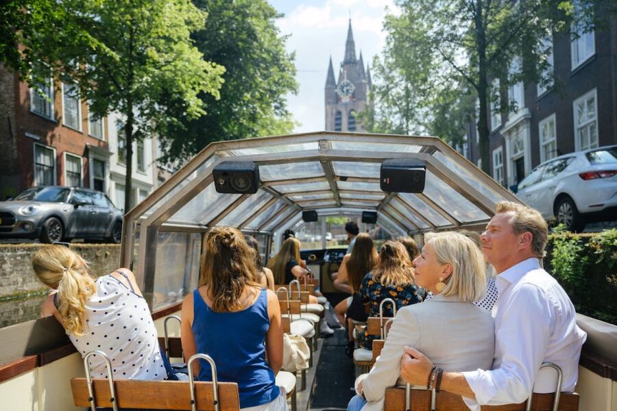 Delft: Canal Cruise with Guided Commentary - Starting at Koornmarkt 113