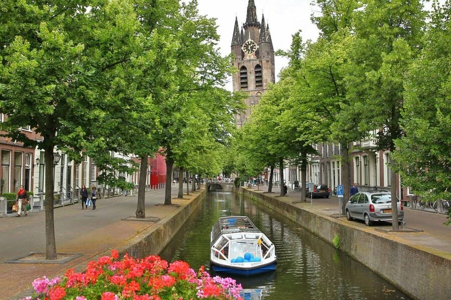 Delft: City Center Walking Tour - Starting beneath Delft’s New Church