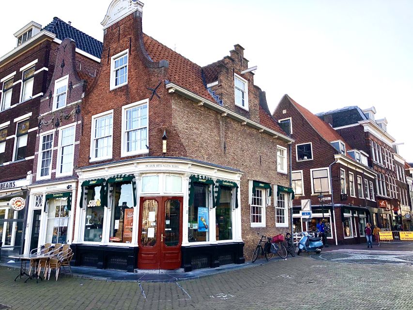 Delft: Private Historical and Cultural Guided Walking Tour - Language, Pace, and Guide Style