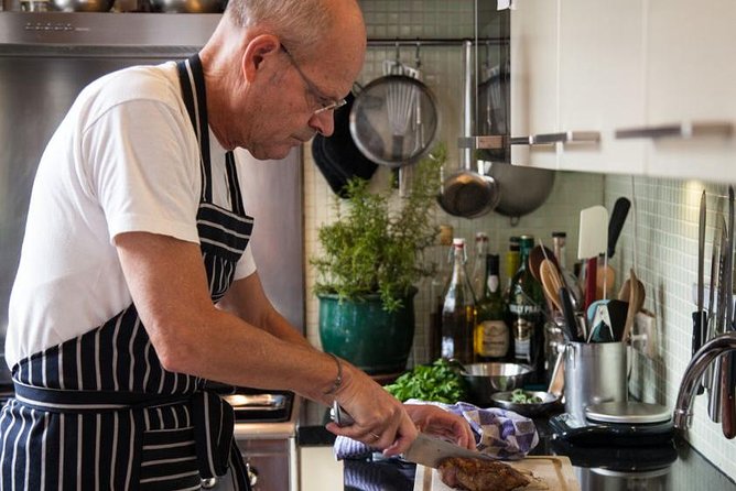 Dining With The Dutch: Enjoy A Delicious 4-Course Family Meal - A six-person table changes the evening