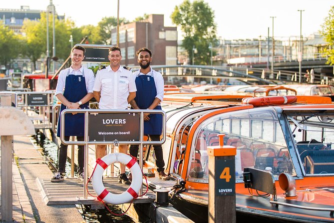 Dinner Canal Cruise Amsterdam: 4-Courses Including Drinks - Bridges, lights, and the evening change