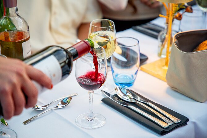 Dinner Canal Cruise Amsterdam: 4-Courses Including Drinks - Is $106.93 a fair price?