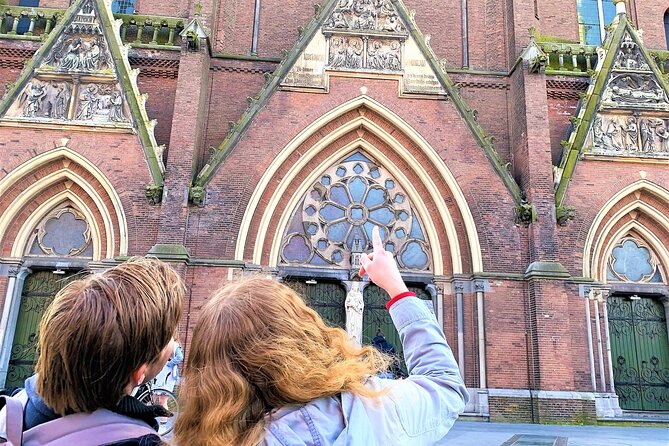 Discover Amsterdam's city center in this Outside Escape game tour - Finishing at Dam Square