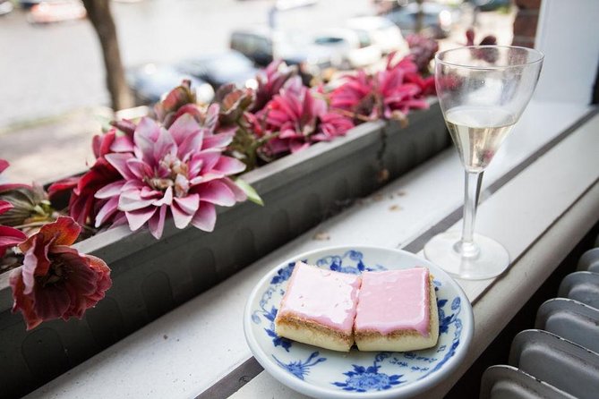 Discover Amsterdam's Culinary Scene: Morning Food Tour - Why the six-person limit matters