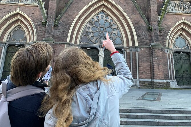 Discover Deventer with an Outside Escape city game tour! - Tibbensteeg and a medieval-looking lane
