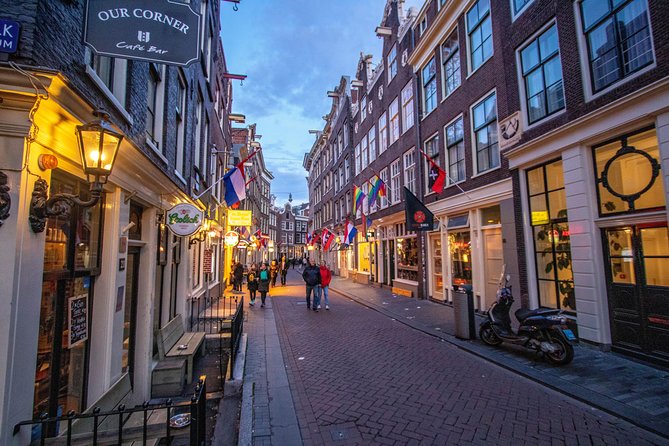 Discover the LGBT side of Amsterdam with a Local - Key points before you book
