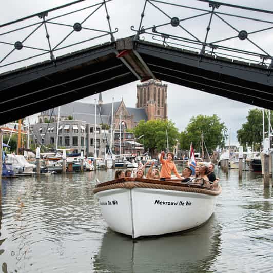 Dordrecht: City Canal Cruise - Why Dordrecht is better seen from a boat