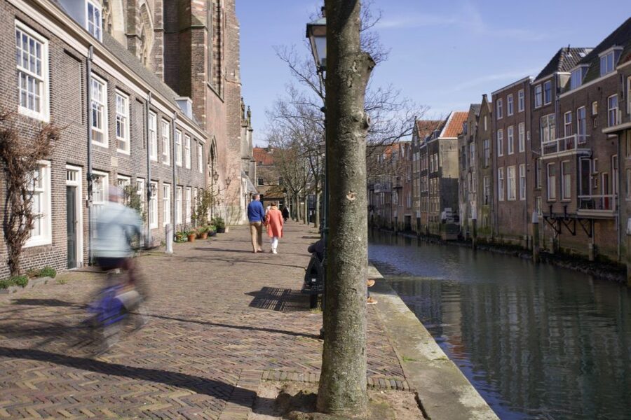 Dordrecht: Dark History Tour - Starting at Voorstraat 276 in Dordrecht
