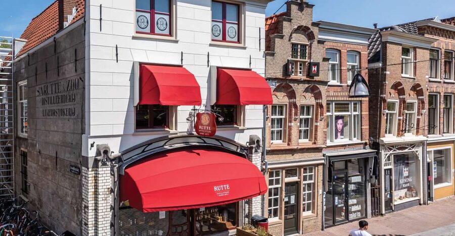 Dordrecht: Distillery Tour with Dutch Gin & Genever Tasting - Key points to know before booking