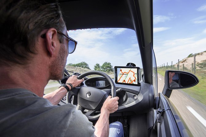 Drive it yourself electric History and Castle GPS audio tour - The bulb region is part of the tour, not just the scenery