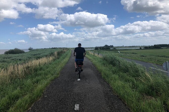 E-Bike PRIVATE tour Countryside of Amsterdam Volendam Marken - Why a private e-bike makes sense here