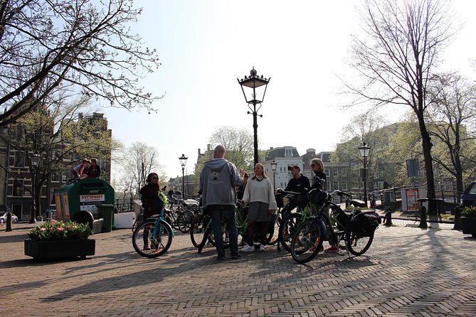E-Bike Tour, Amsterdam's Highlights and Hidden Gems - Starting on Prinseneiland and through the Jordaan