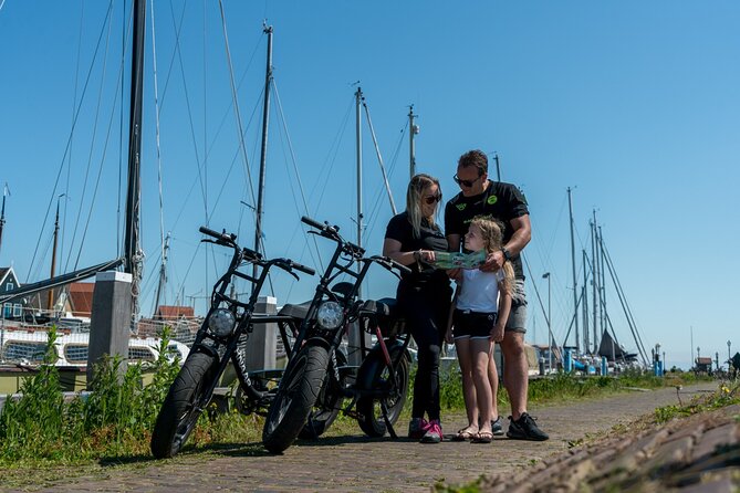 E-fatbike rental Volendam - Countryside of Amsterdam - Leaving Volendam by electric fatbike