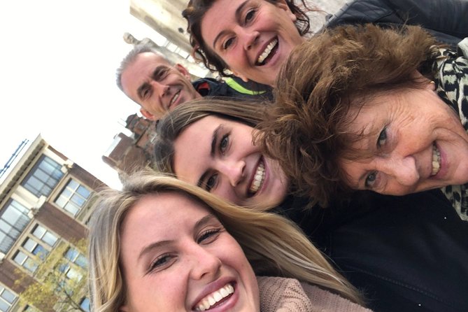 e-Scavenger hunt Delft: Explore the city at your own pace - Stadhuis and the Old Church