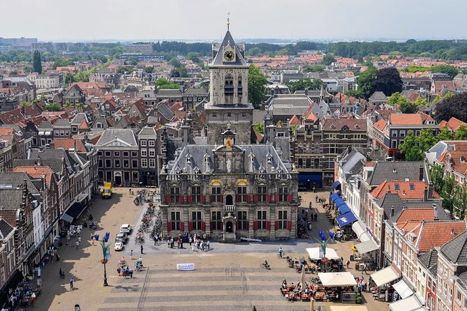e-Scavenger hunt Delft: Explore the city at your own pace - Vleeshal de Koornbeurs and the Gemeenlandshuis