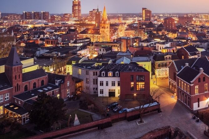 e-Scavenger hunt Enschede: Explore the city at your own pace - Football, university life, and modern Enschede
