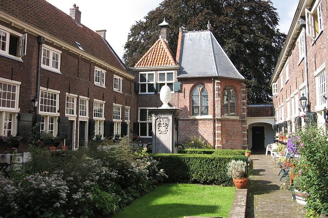 e-Scavenger hunt Haarlem: Explore the city at your own pace - Price, group size, and practical value