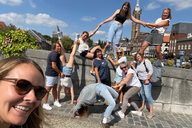e-Scavenger hunt Roermond: Explore the city at your own pace - Starting at Stationsplein and Munsterkerk