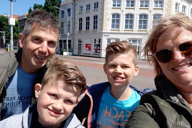 e-Scavenger hunt Terneuzen: Explore the city at your own pace - The port and the Terneuzen lock complex
