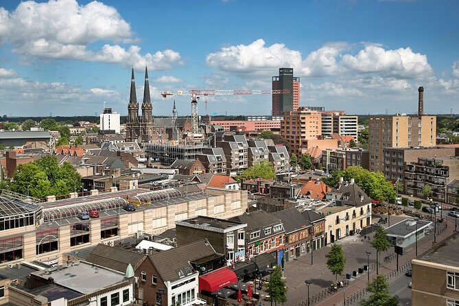 e-Scavenger hunt Tilburg: Explore the city at your own pace - LocHal shows how the Spoorzone changed