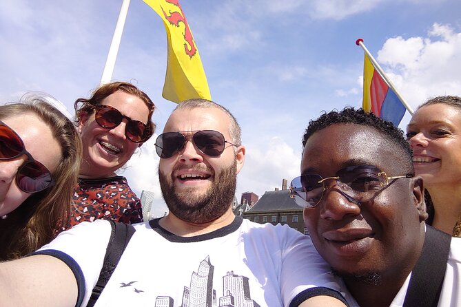 e-Scavenger hunt Volendam: Explore the city at your own pace - Marinapark and the final walk back