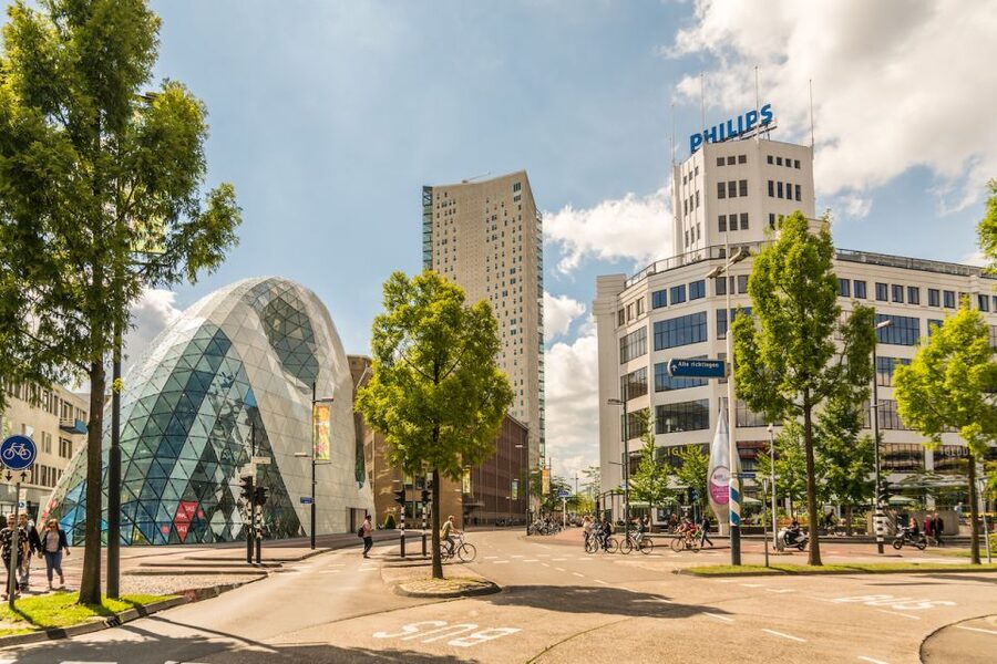 Eindhoven: City Center Walking Tour - Comfort, weather, and access