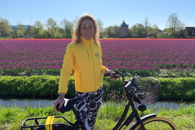 Enjoy the tulip fields by bicycle with a local guide! Tulip bike tour! - Price, equipment, and comfort