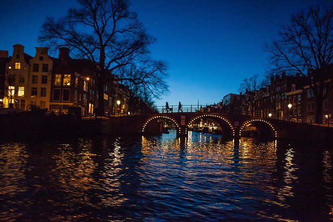 Evening Canal Cruise in Amsterdam with Wine & Cheese Option - Choosing the wine, cheese, or snack upgrade