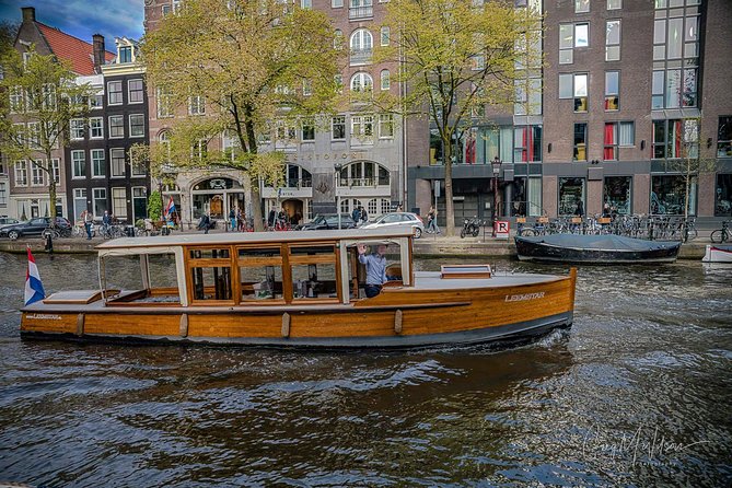 Exclusive Cruise! 90 min - 12 guests max - Book Leemstar! - Why this small Amsterdam cruise feels different