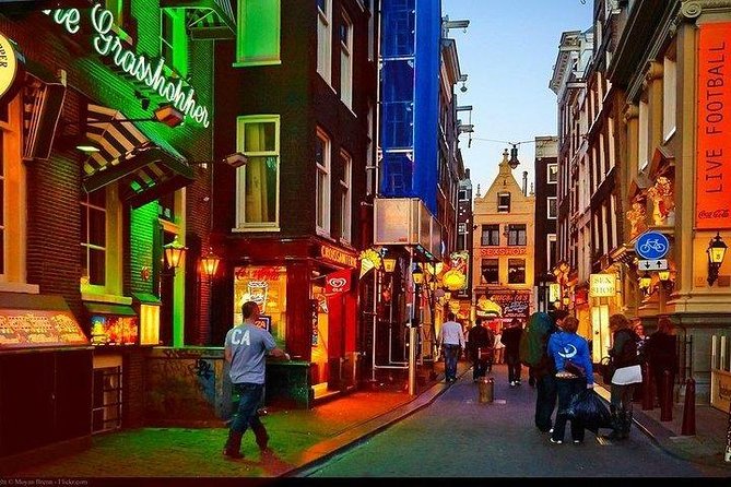 Exclusive small-group Amsterdam Red Light District tour - The Dam and Amsterdam’s wooden foundations