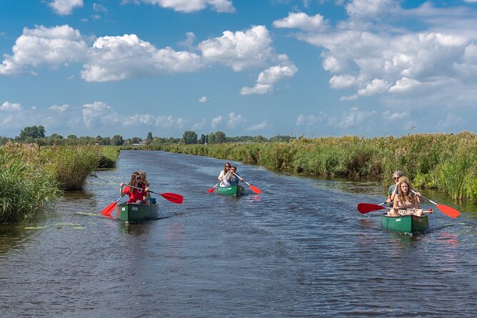 Fresh nose tour with the canoe through the nature near Amsterdam - Who will enjoy this canoe trip most