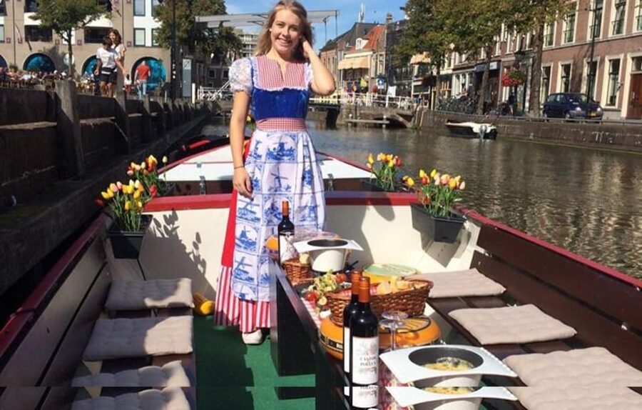 From Amsterdam; Alkmaar Cheese market & Zaanse Schans - Food, shopping, and extra costs
