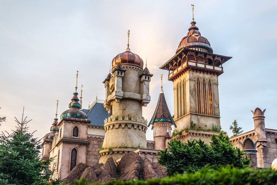 From Amsterdam: Day Trip to Efteling Theme Park with Ticket - Leaving Amsterdam in a private Mercedes