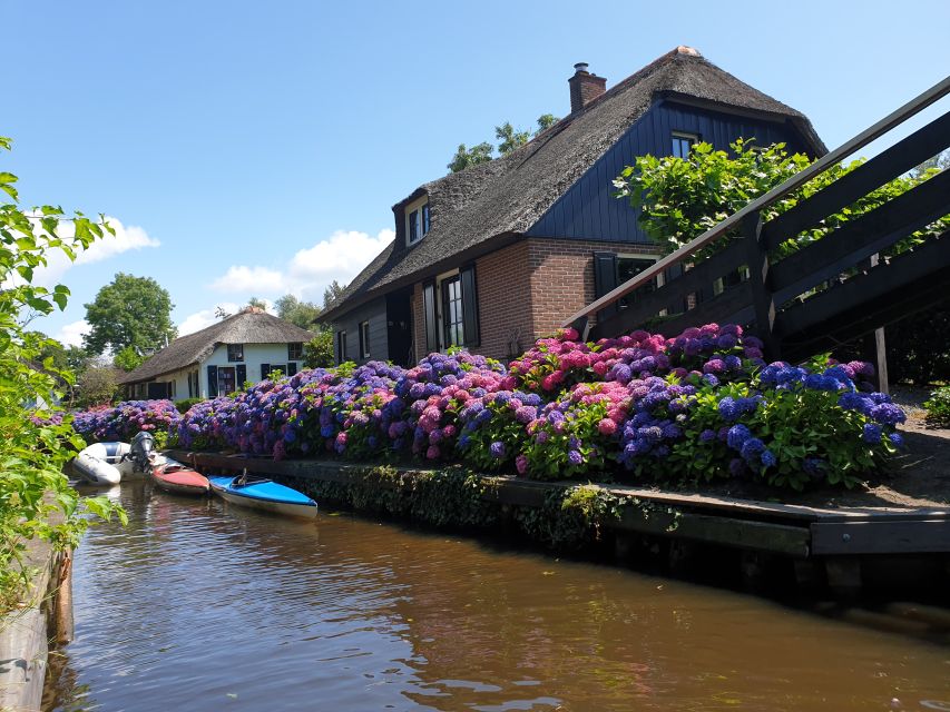 From Amsterdam: Giethoorn Day Trip with Small Electric Boat - Why Giethoorn makes a good day outside Amsterdam
