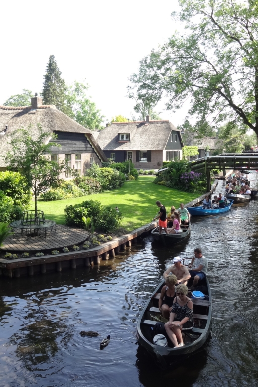 From Amsterdam: Giethoorn Day Trip with Small Electric Boat - The 100-minute trip from Amsterdam