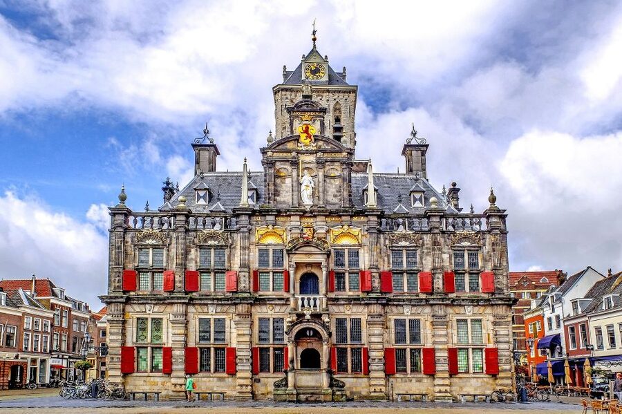 From Amsterdam: Guided Trip to Rotterdam, Delft & The Hague - Optional Amsterdam canal cruise