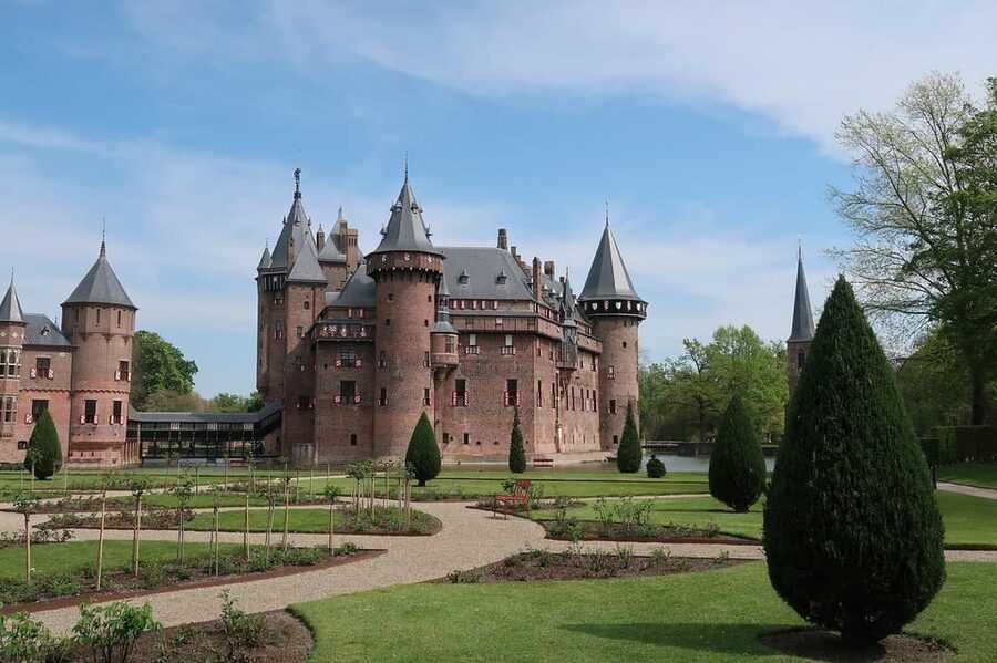 From Amsterdam: Muiderslot and De Haar Castle Tour - Key points at a glance