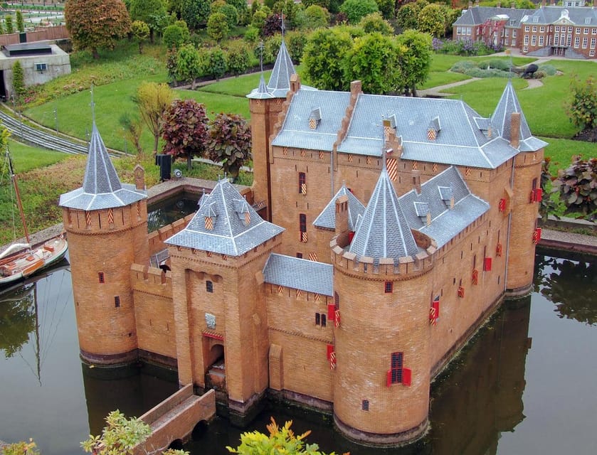 From Amsterdam: Muiderslot and De Haar Castle Tour - Weather, clothing, and the pace of the day