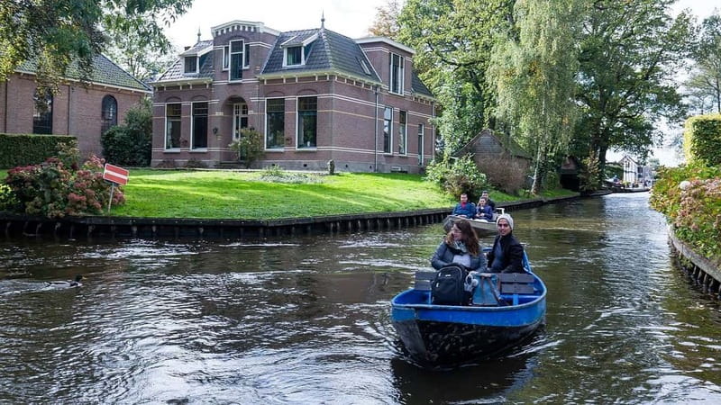 From Amsterdam: Zaanse Schans and Giethoorn Countryside Trip - Practical advice before you reserve